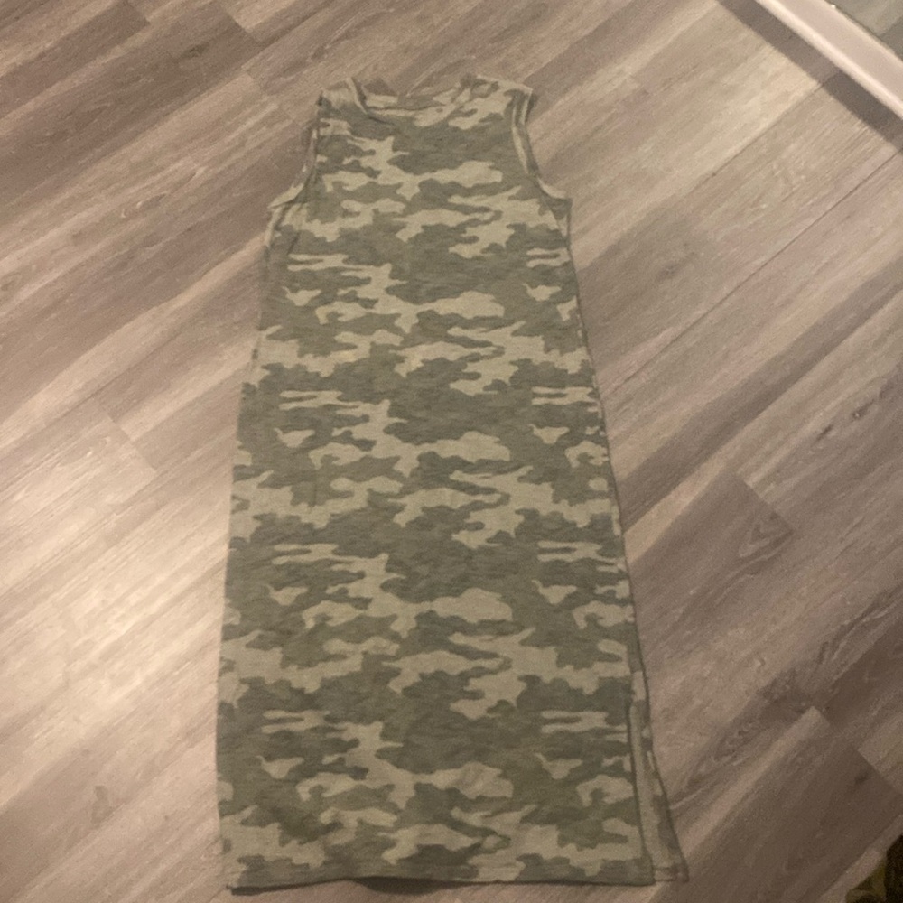 Universal Thread size S camo dress